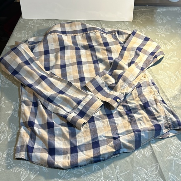 Men’s Slim Fit Button Up Shirt by Cottown. - Picture 4 of 4